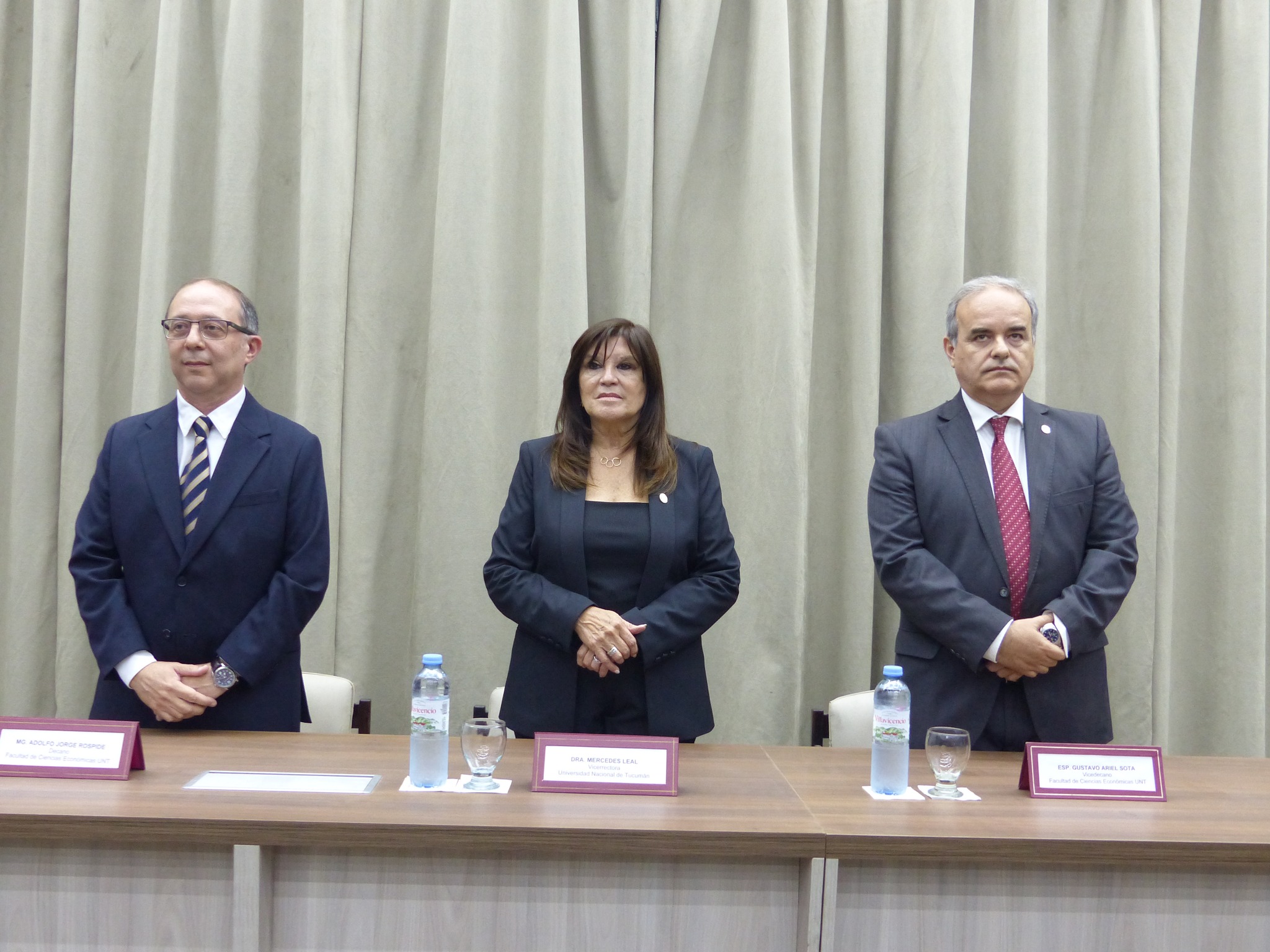 Nuestra Facultad distinguió a 39 docentes por su trayectoria académica